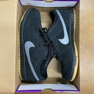 Nike SB Dunk Low Pro